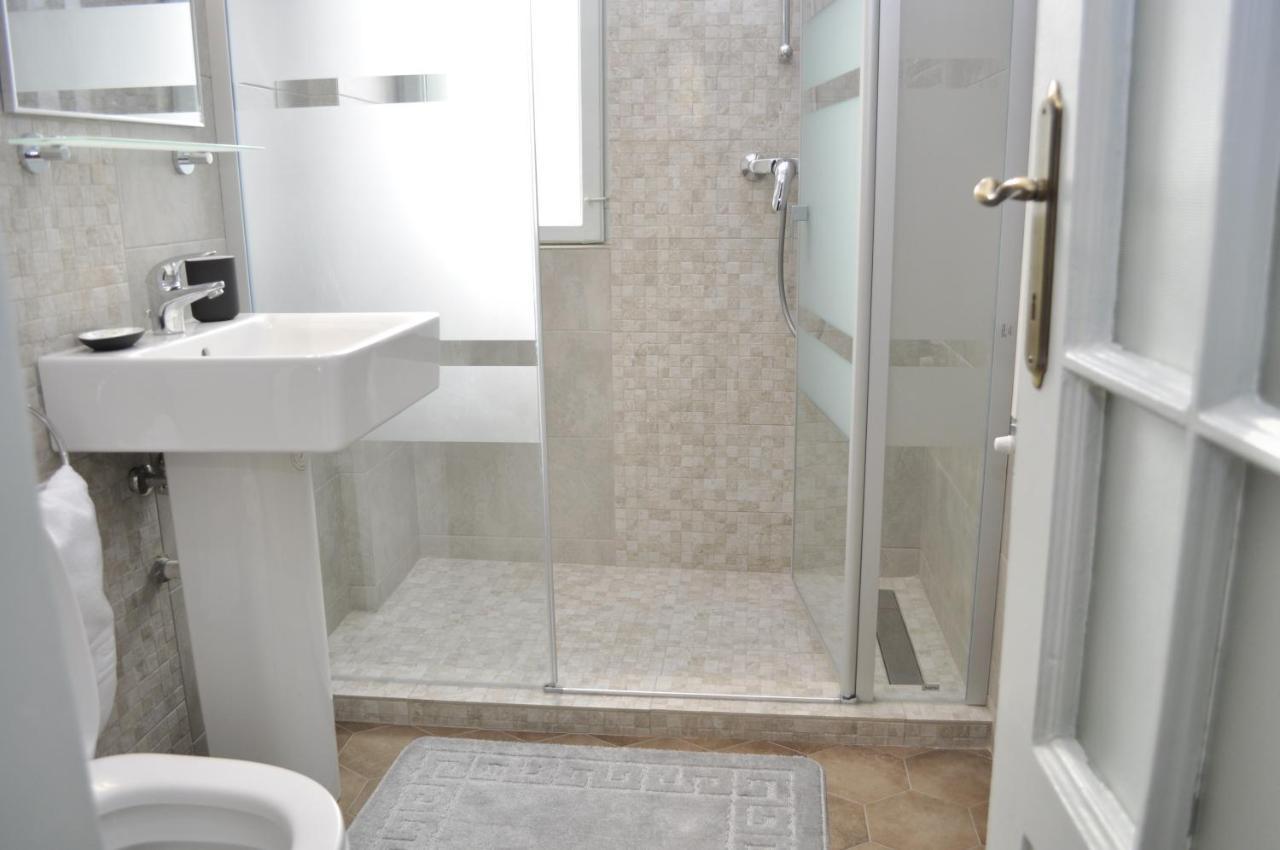 בוקרשט Hotel Triumf מראה חיצוני תמונה