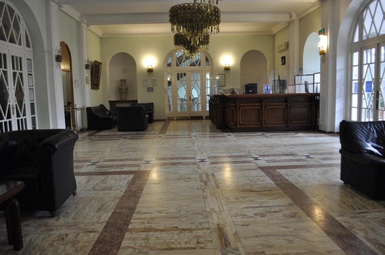 בוקרשט Hotel Triumf מראה חיצוני תמונה