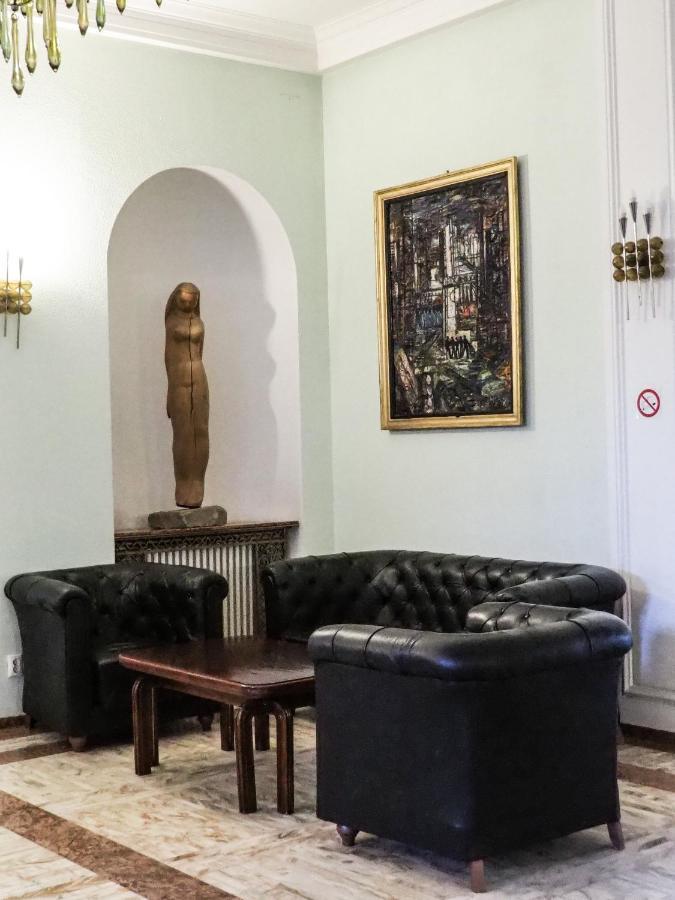 בוקרשט Hotel Triumf מראה חיצוני תמונה