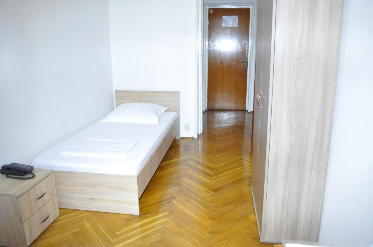 בוקרשט Hotel Triumf מראה חיצוני תמונה