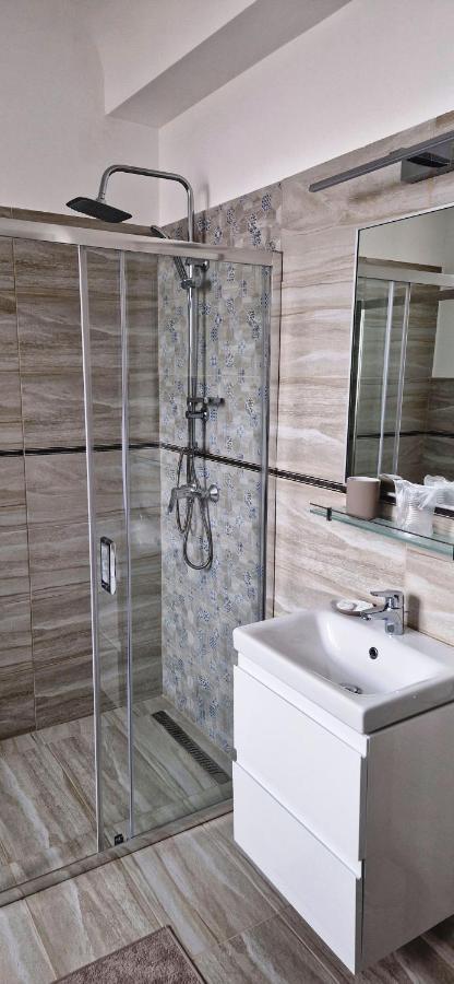 בוקרשט Hotel Triumf מראה חיצוני תמונה