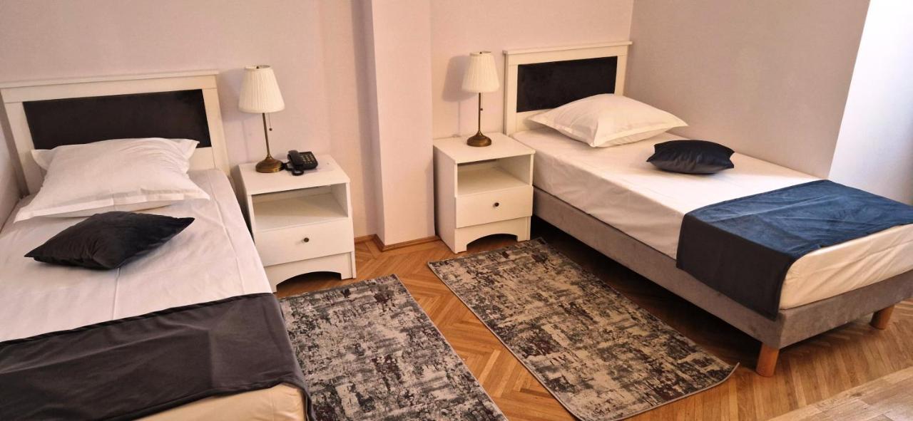בוקרשט Hotel Triumf מראה חיצוני תמונה